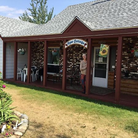 Rose Cottage Bed & Breakfast Valemount Bagian luar foto
