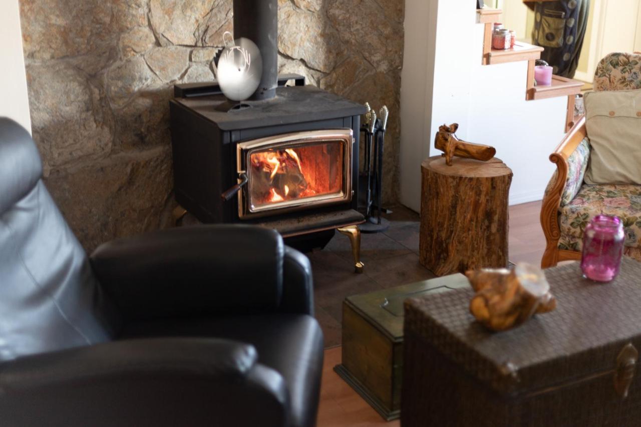 Rose Cottage Bed & Breakfast Valemount Bagian luar foto